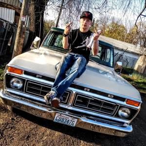 Meet your Posher, Chris